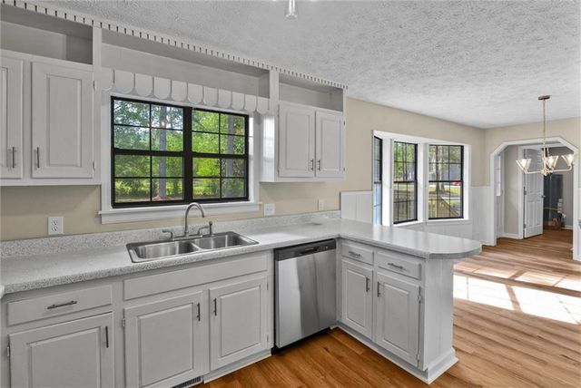 30 Woodcliffe Drive NE, Rome, GA 30161