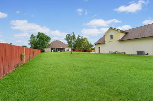 4219 Danek Road, Crosby, TX 77532