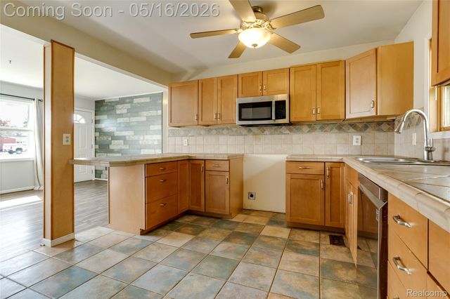 5410 Rushmore Pass, Grand Blanc Charter Township, MI 48439