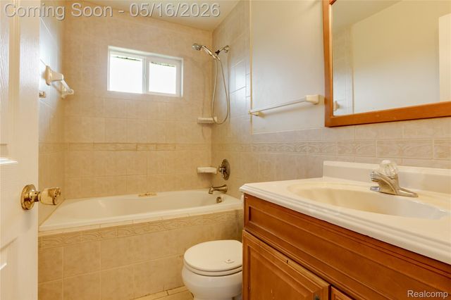 5410 Rushmore Pass, Grand Blanc Charter Township, MI 48439