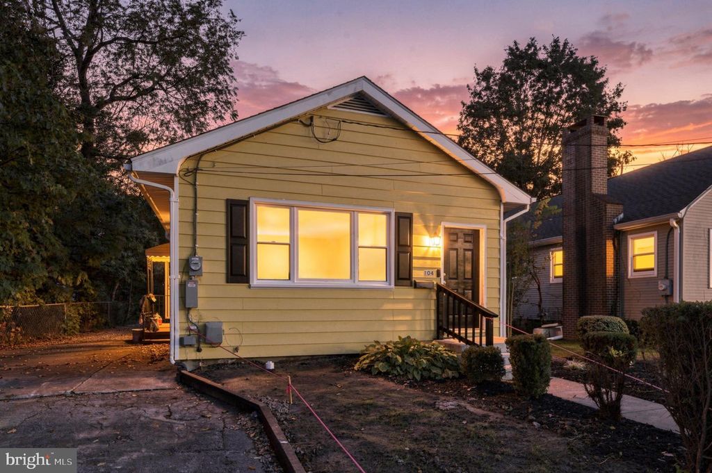 104 VERNON ST, Bordentown, NJ 08505