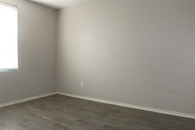 2048 Crosbyton Lane, Grand Prairie, TX 75052