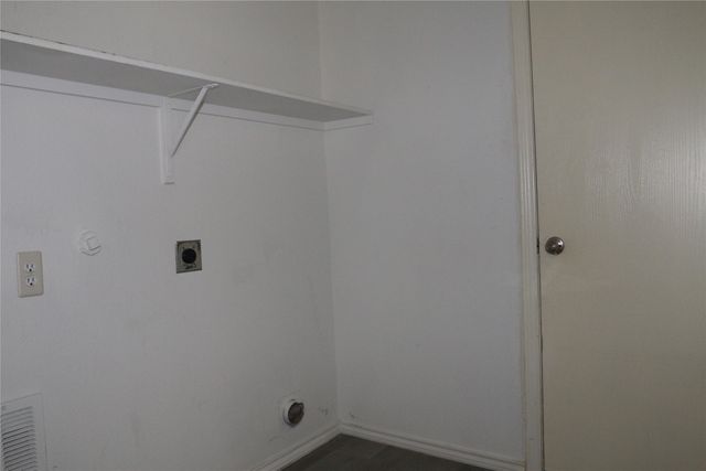 2048 Crosbyton Lane, Grand Prairie, TX 75052