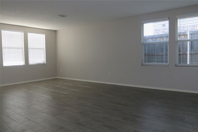 2048 Crosbyton Lane, Grand Prairie, TX 75052