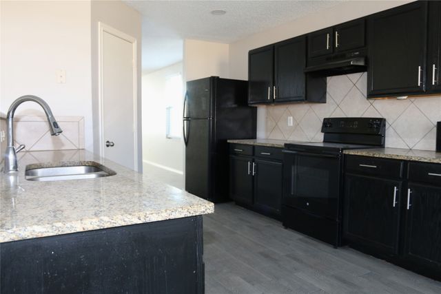 2048 Crosbyton Lane, Grand Prairie, TX 75052