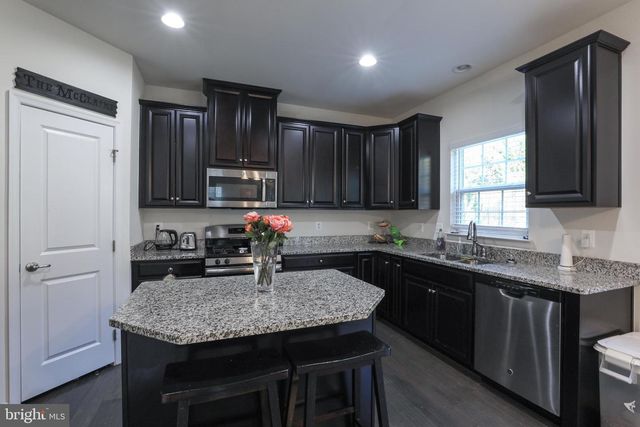 1024 COOK DR SE, Washington, DC 20032