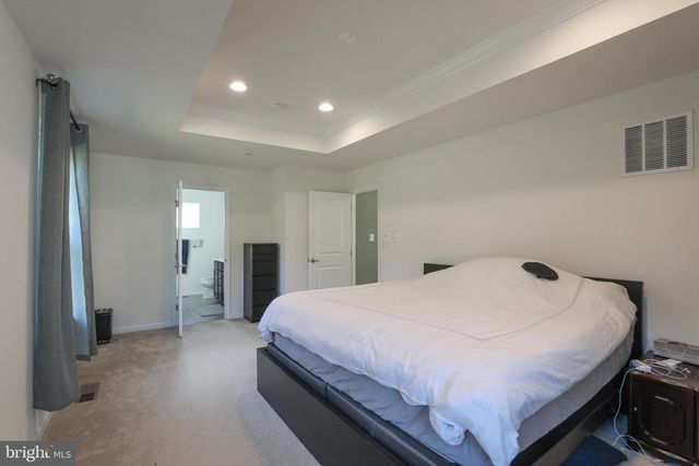 1024 COOK DR SE, Washington, DC 20032