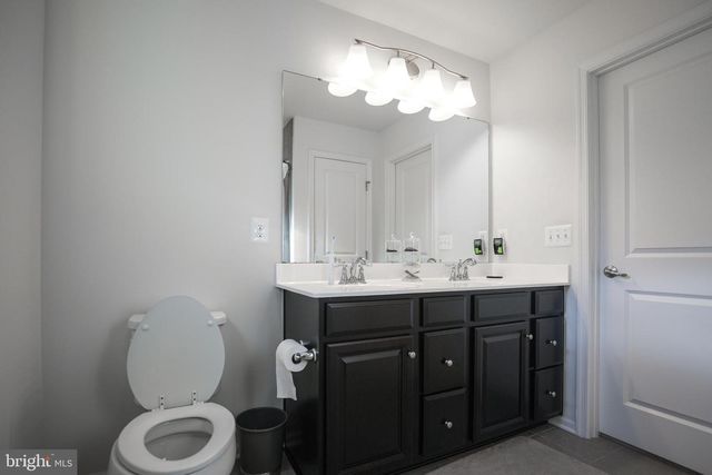 1024 COOK DR SE, Washington, DC 20032