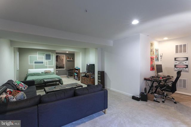 1024 COOK DR SE, Washington, DC 20032