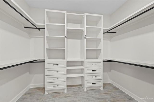 706 La Laguna Road, Mission, TX 78572