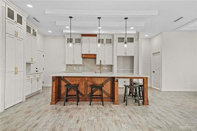 706 La Laguna Road, Mission, TX 78572