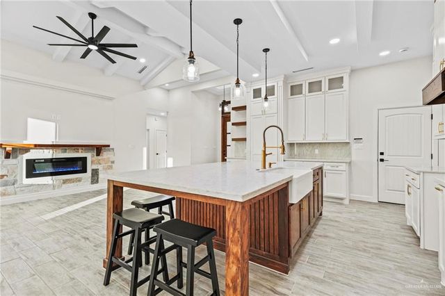 706 La Laguna Road, Mission, TX 78572