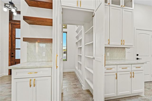 706 La Laguna Road, Mission, TX 78572