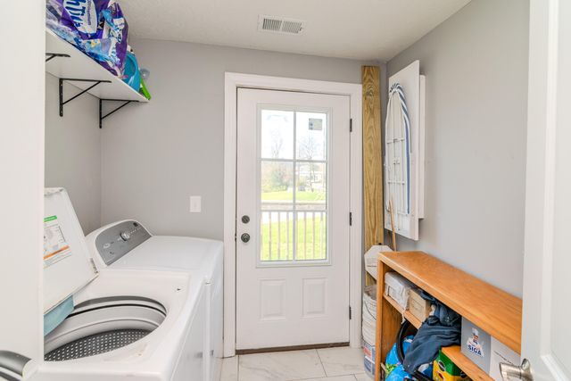 232 Warnock Street, Lexington, KY 40508