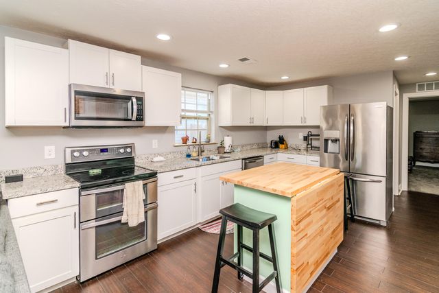 232 Warnock Street, Lexington, KY 40508