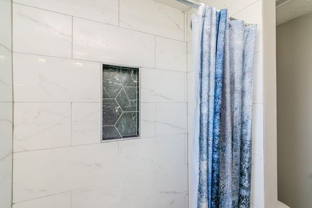 232 Warnock Street, Lexington, KY 40508