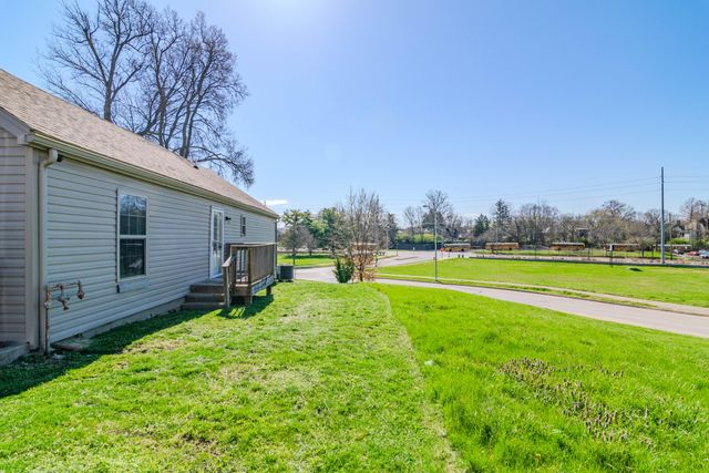 232 Warnock Street, Lexington, KY 40508