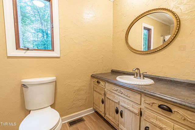 19216 Mercedes Drive, Abingdon, VA 24210