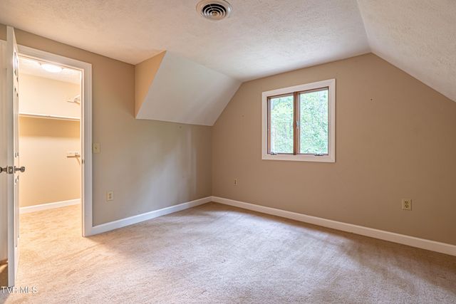 19216 Mercedes Drive, Abingdon, VA 24210