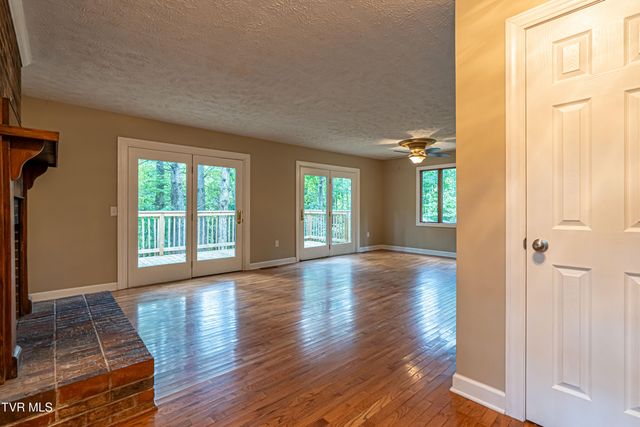 19216 Mercedes Drive, Abingdon, VA 24210