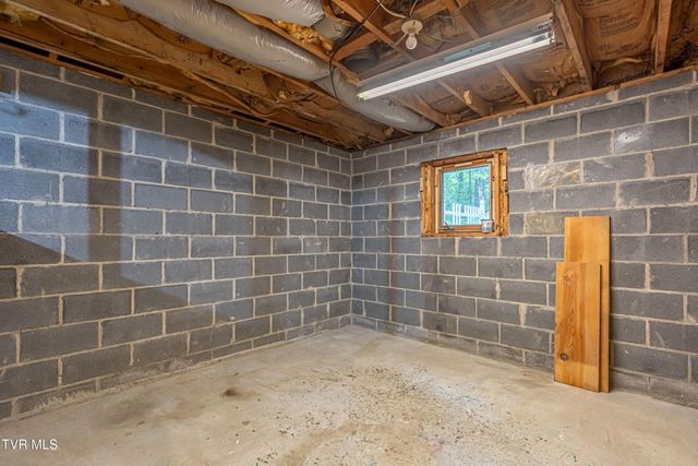 19216 Mercedes Drive, Abingdon, VA 24210