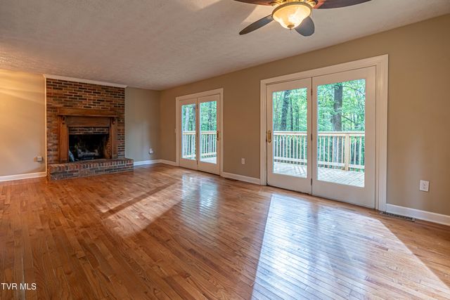 19216 Mercedes Drive, Abingdon, VA 24210