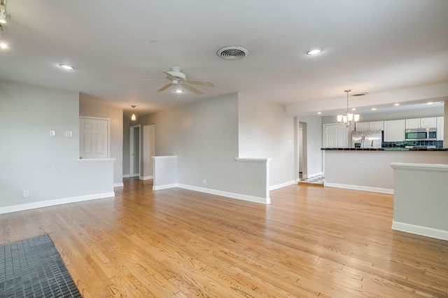 3313 Bilglade Road, Fort Worth, TX 76133