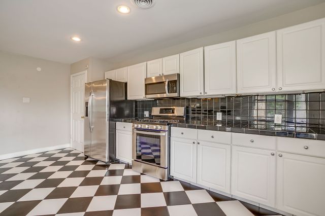 3313 Bilglade Road, Fort Worth, TX 76133