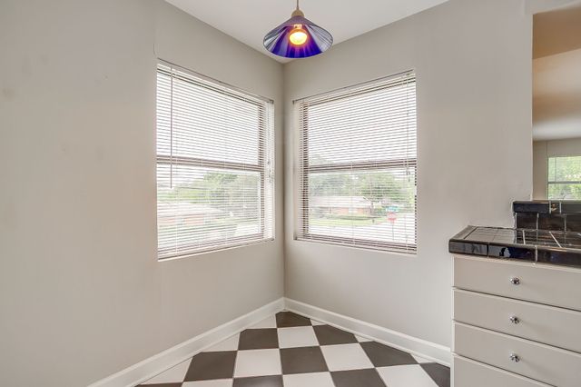 3313 Bilglade Road, Fort Worth, TX 76133