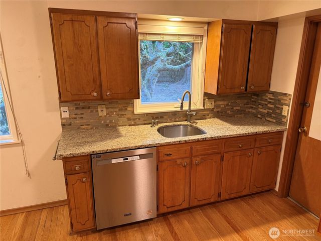 17421 NE 11th Street, Bellevue, WA 98008