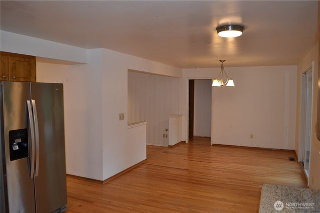 17421 NE 11th Street, Bellevue, WA 98008