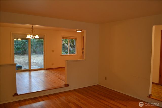 17421 NE 11th Street, Bellevue, WA 98008