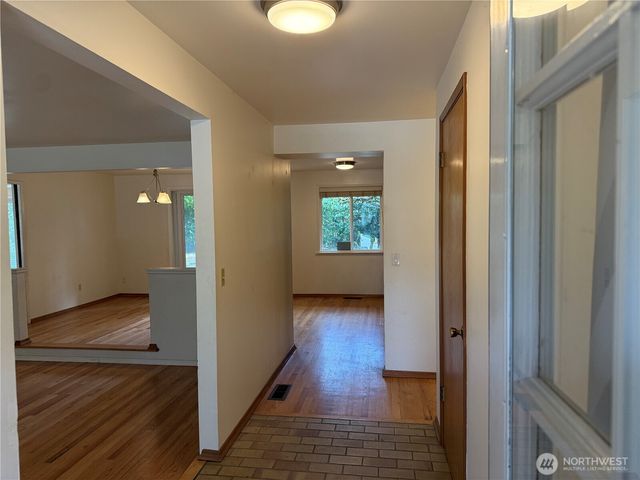 17421 NE 11th Street, Bellevue, WA 98008
