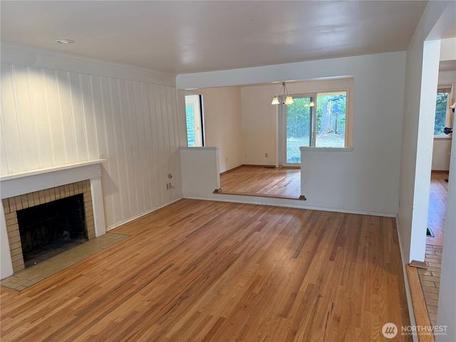 17421 NE 11th Street, Bellevue, WA 98008