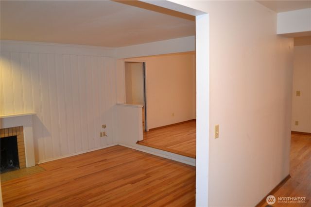 17421 NE 11th Street, Bellevue, WA 98008