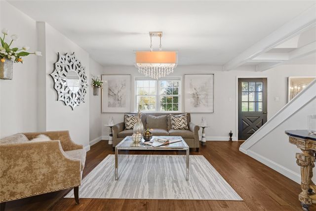 347 McCoy Place Rd, Aleppo, PA 15143