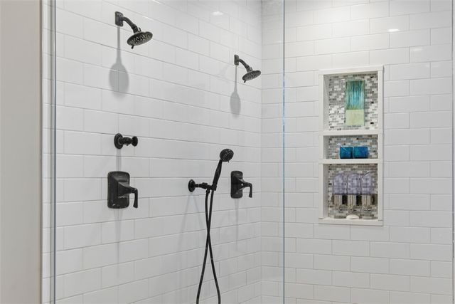 347 McCoy Place Rd, Aleppo, PA 15143