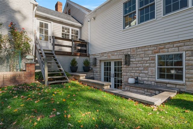 347 McCoy Place Rd, Aleppo, PA 15143