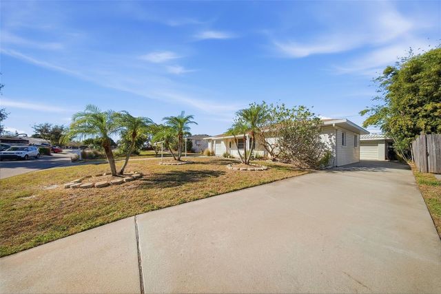 11373 62ND AVENUE, Seminole, FL 33772