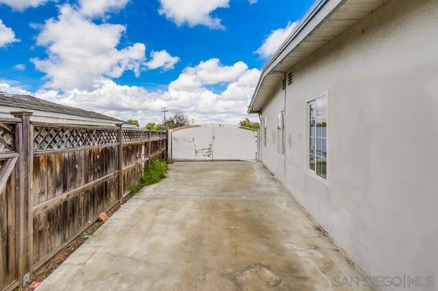 6327 Newsome Dr, San Diego, CA 92115