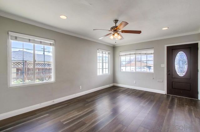 6327 Newsome Dr, San Diego, CA 92115