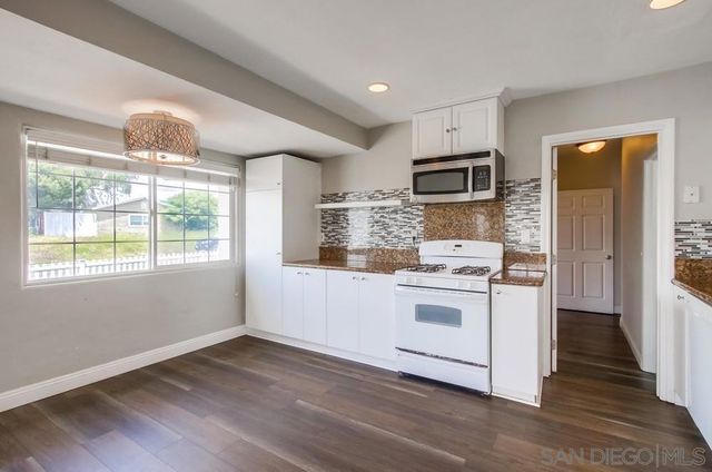 6327 Newsome Dr, San Diego, CA 92115