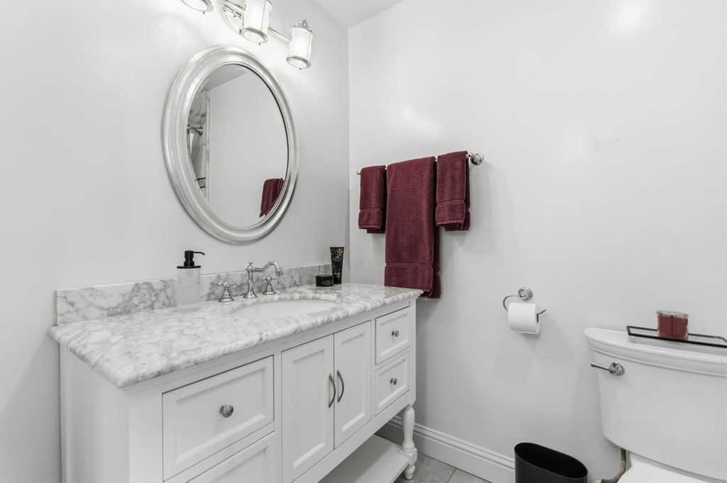 Image 17 of property listing at 5072 N Wishon Avenue APT C, Fresno, CA 93704