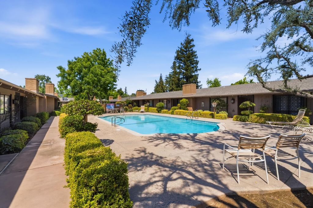 Image 21 of property listing at 5072 N Wishon Avenue APT C, Fresno, CA 93704