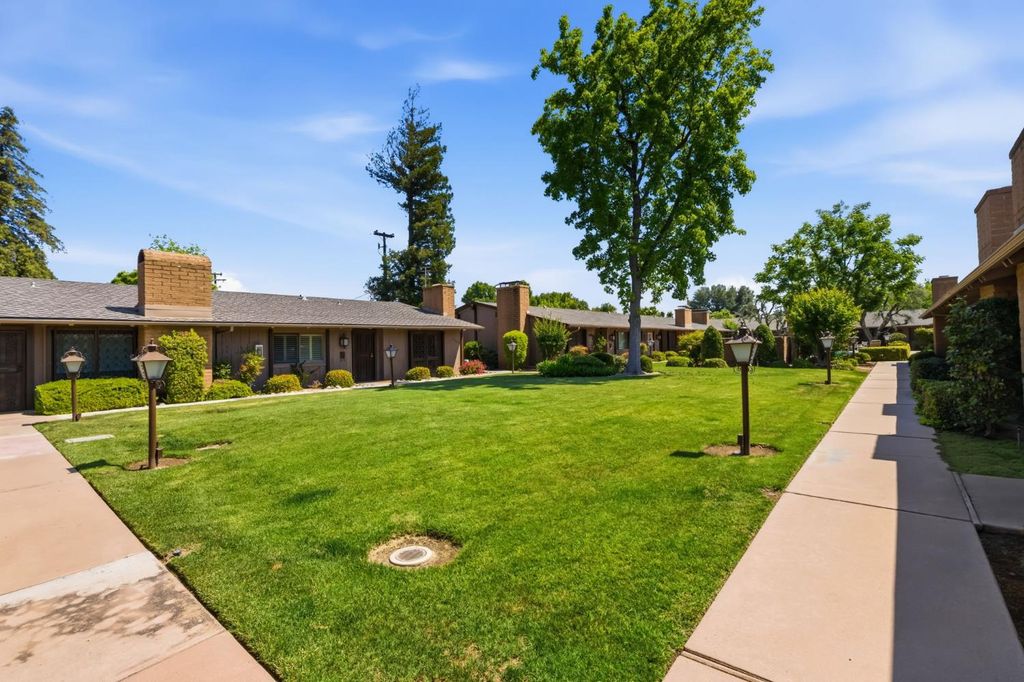 Image 24 of property listing at 5072 N Wishon Avenue APT C, Fresno, CA 93704