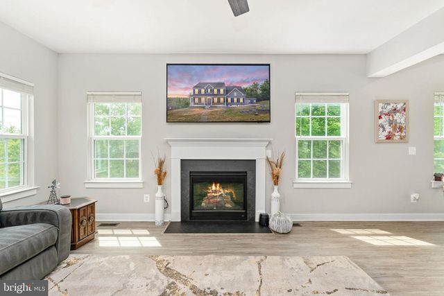 22 GRANVILLE DR, Fredericksburg, VA 22405