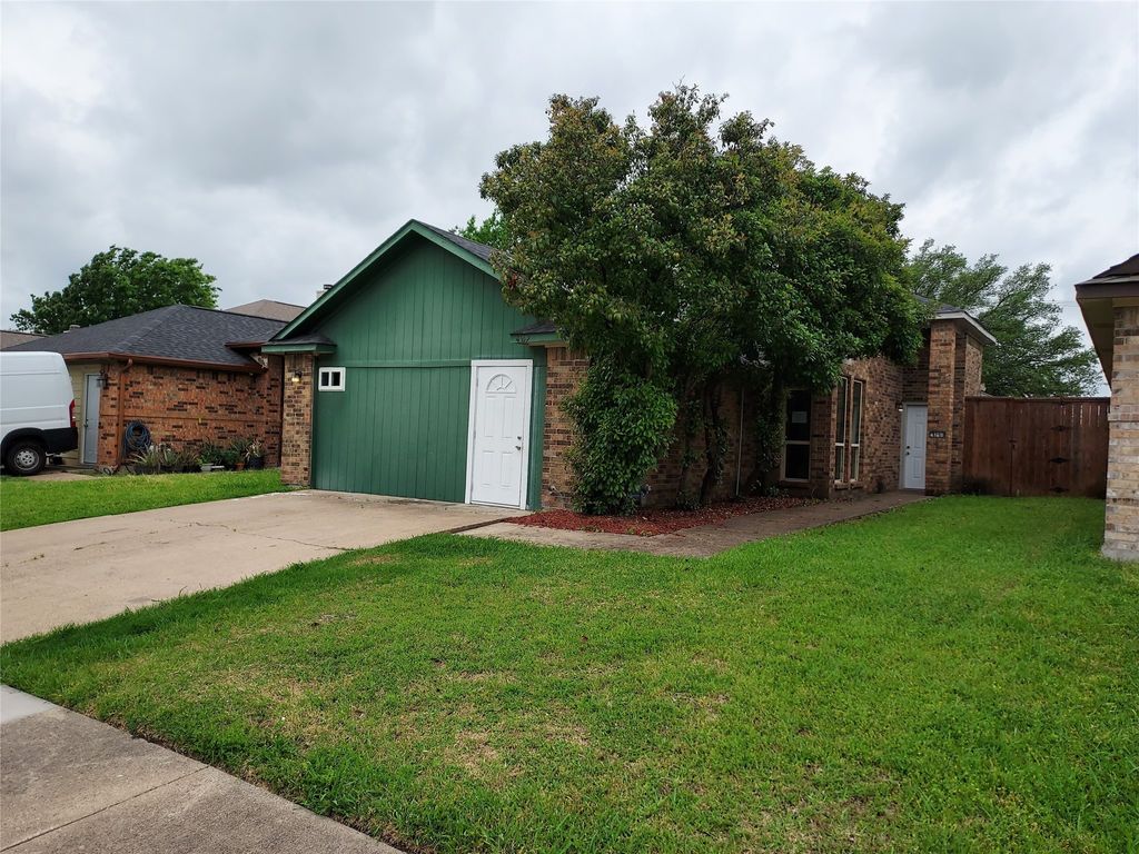 4169 Amy Drive, Mesquite, TX 75150