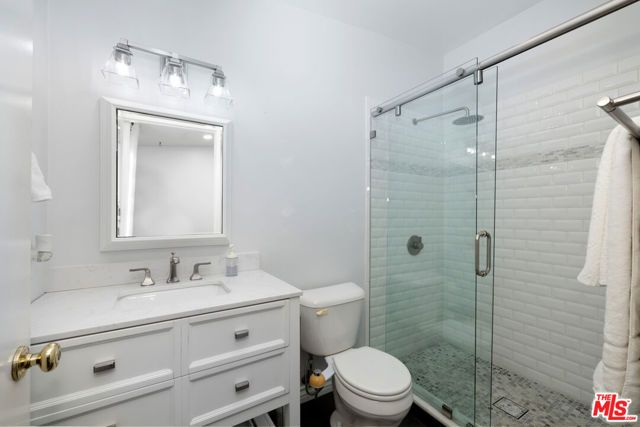 11377 Osborne Place 6, Sylmar (los Angeles), CA 91342