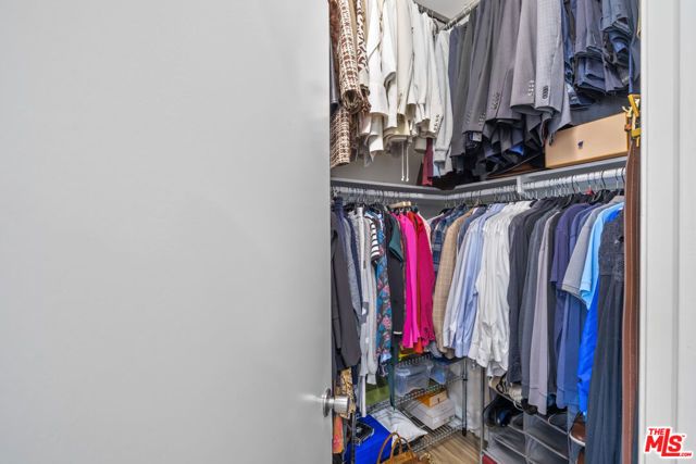 11377 Osborne Place 6, Sylmar (los Angeles), CA 91342