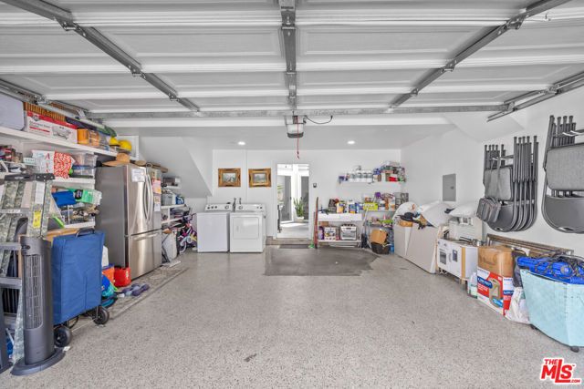 11377 Osborne Place 6, Sylmar (los Angeles), CA 91342